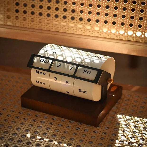 Vintage Charm on Your Desk – Rotating Wooden Perpetual Calendar Wheel